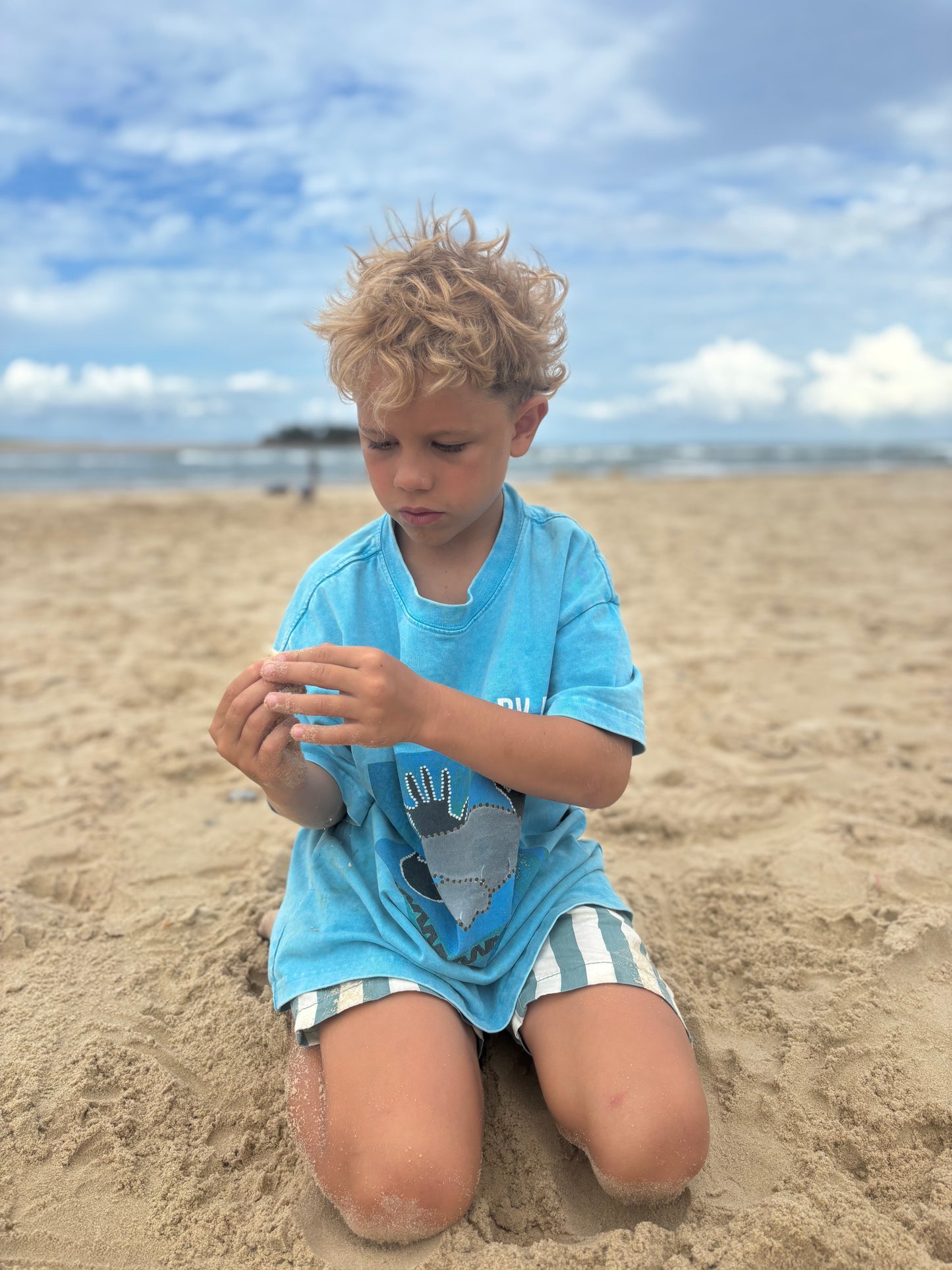 KIDS Dugong Dreaming Blue Snow Wash T-shirt