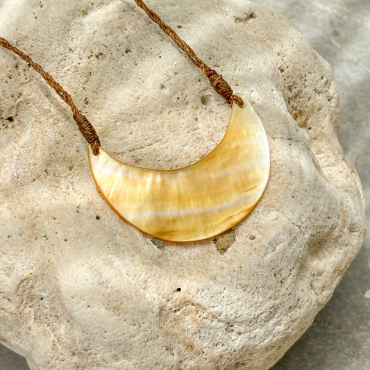 Crescent Shell Large - Complete Necklace (PRE-ORDER)